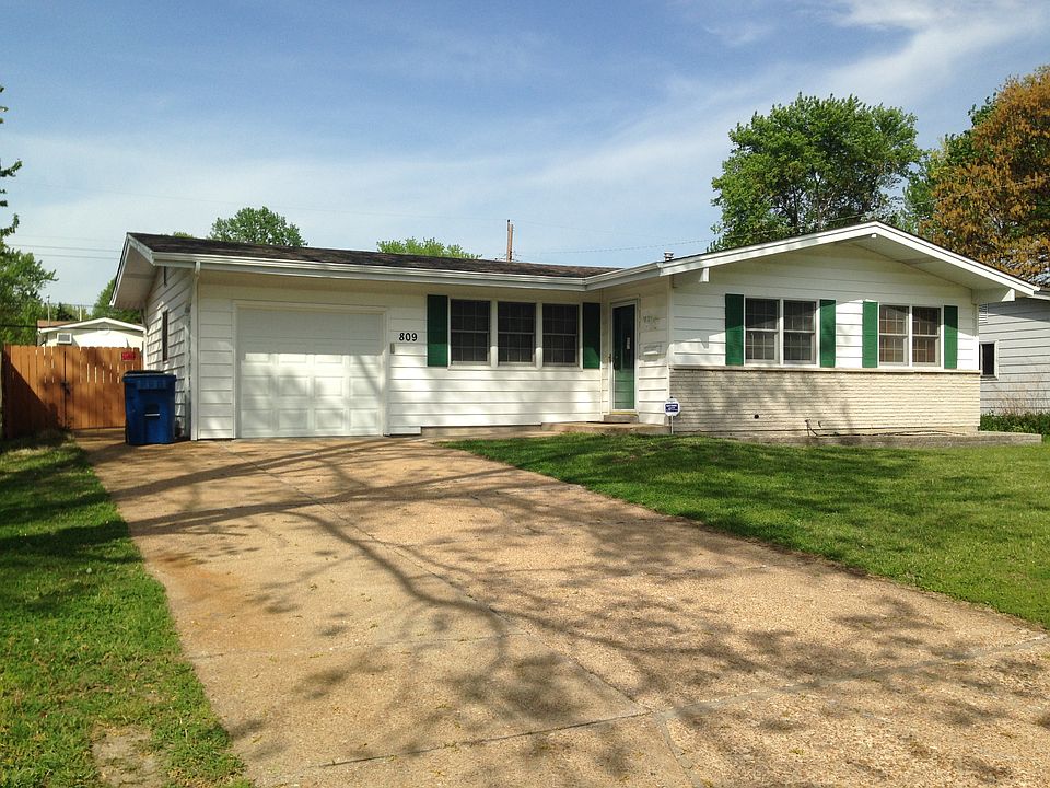 1st image of 809 Holiday Ave