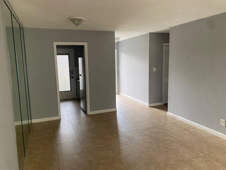1150 E Sample Rd #105 — Photo 7