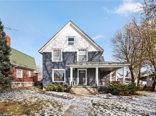 39 Russell St, Leamington, ON N8H 1V1