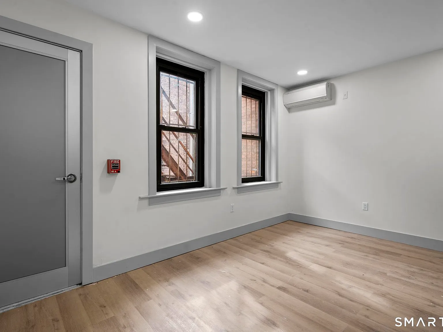 1 bed, 1.0 bath, 11040 sqft, $1,350 — Photo 4