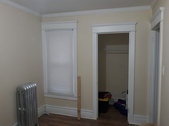 2nd floor middle Bzr
