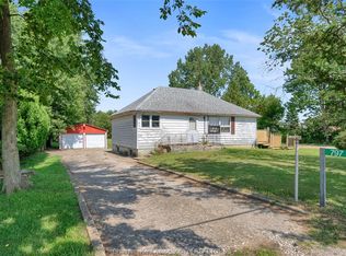 797 McNaughton Ave E, Chatham Kent, ON N7L 0E3