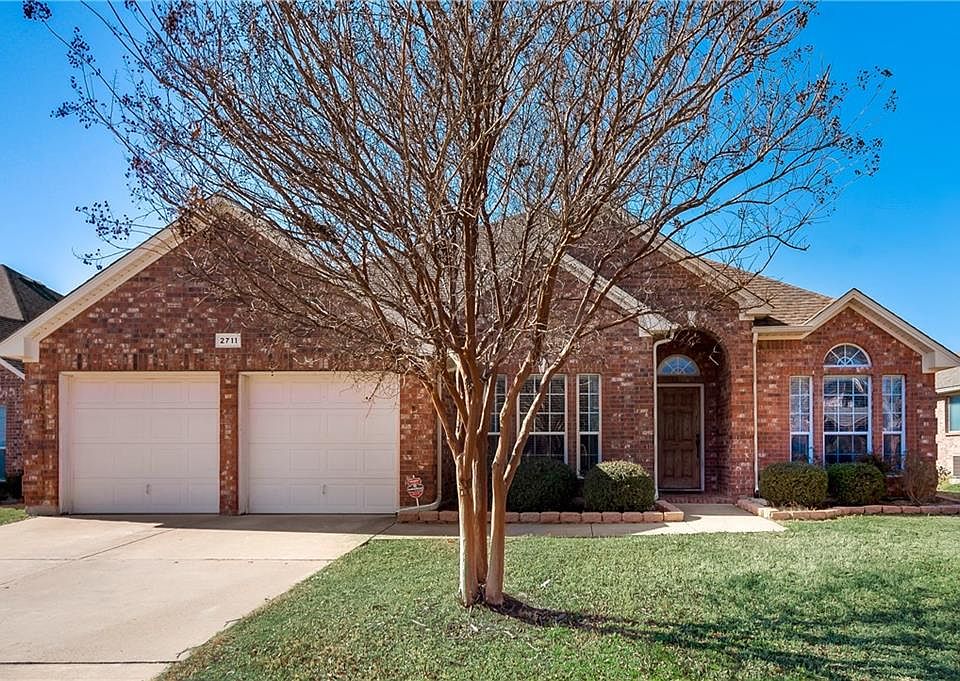 1st image of 2711 Lake Country Dr