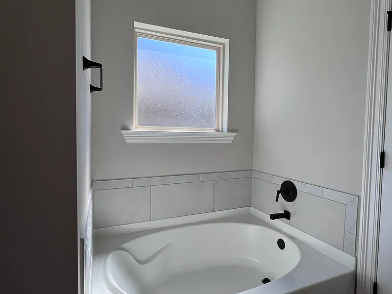 222 Weaver Way — Photo 12