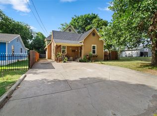 105 E Linden St, Ennis, TX 75119
