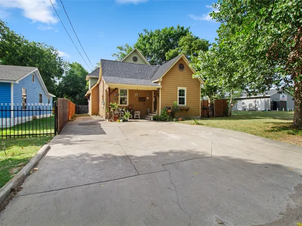105 E Linden St, Ennis, TX 75119