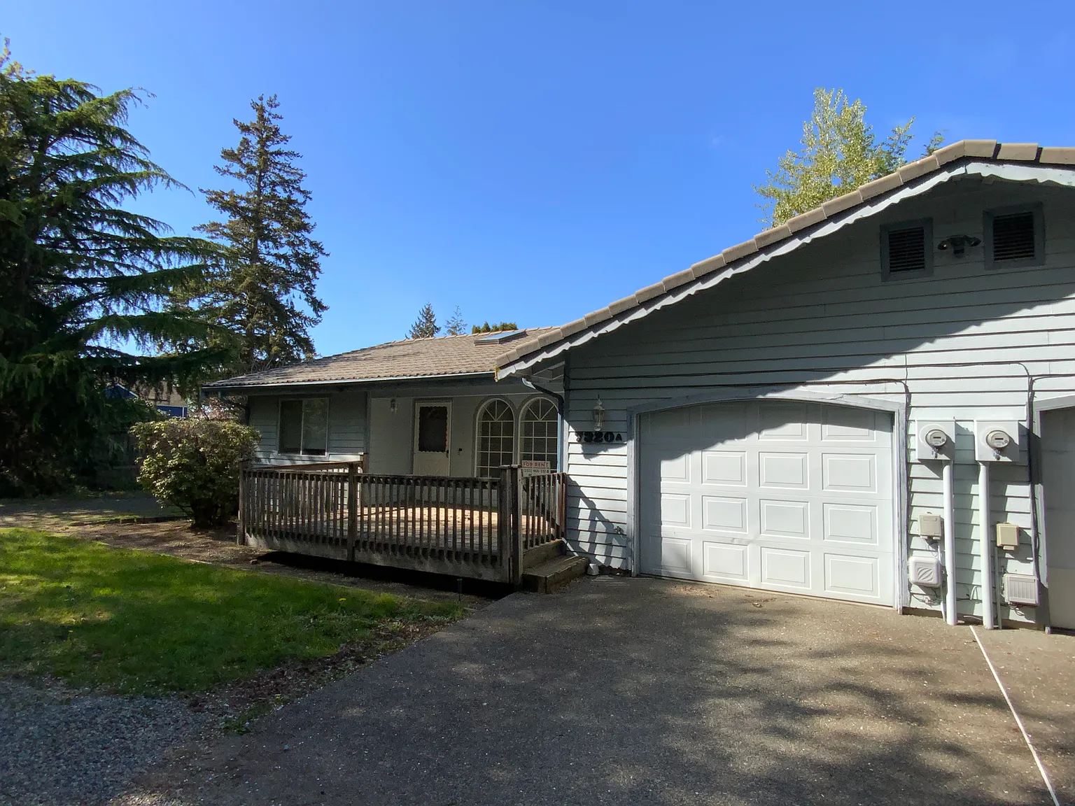 2 bed, 900 sqft, $1,995 — Photo 1