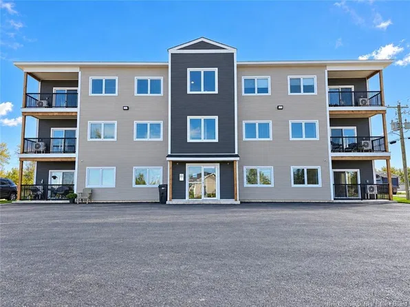 204 Bellevue Hts, Shediac, NB E4P 1G9