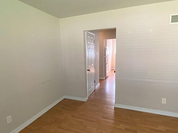 3rd image of 747 Lepere St
