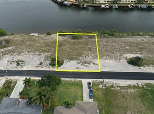 129 SW 33rd Ave, Cape Coral, FL 33991