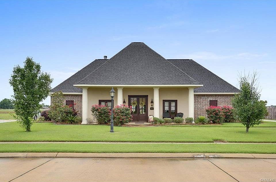 1st image of 203 Cherry Blossom Ln