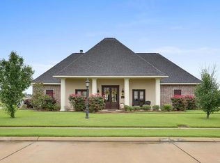 203 Cherry Blossom Ln, Benton, LA 71006