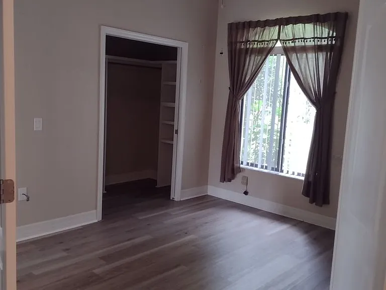 592 Dowling Cir — Photo 10
