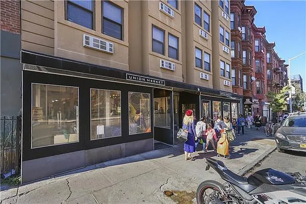 Sold by Avenue Sotheby's International Realty | media 22