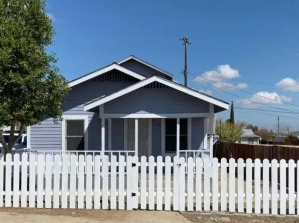 214 E St, Taft, CA 93268