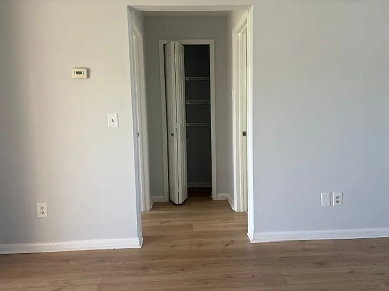 1110 SE 9th Ct — Photo 7