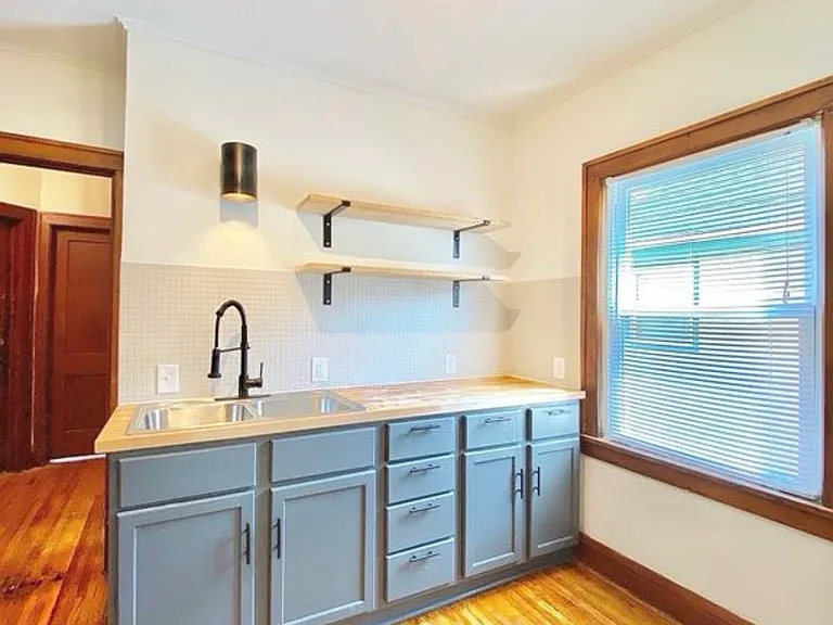 3912 Thomas Ave N #2 — Photo 8