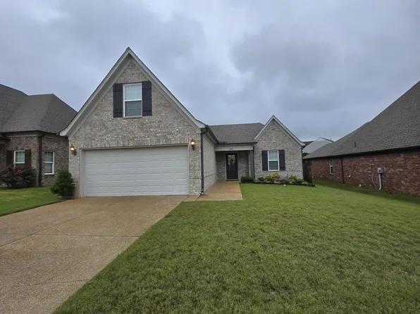 7898 Park Valley Dr, Southaven, MS 38671