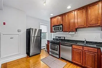 195 Bunker Hill St #3 — Photo 7