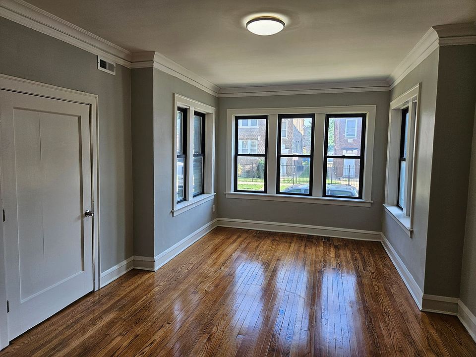 2nd image of 5259 W Congress Pkwy APT 2