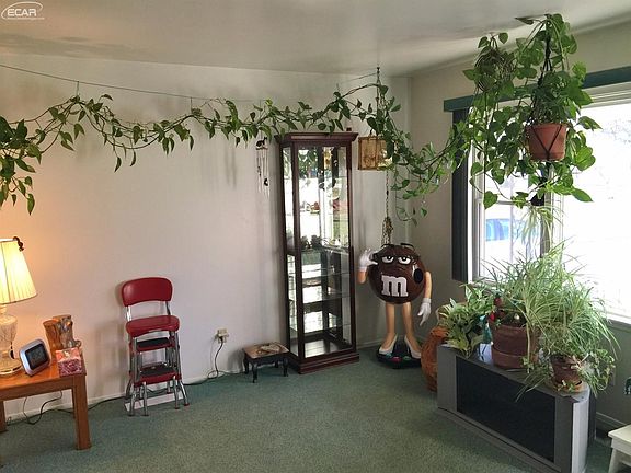3rd image of 6447 Oriole Dr