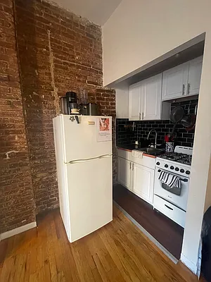 Rented by Douglas Elliman | media 2