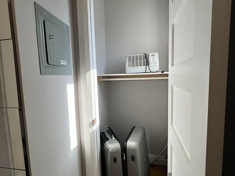 338 Somerset St E #A — Photo 8