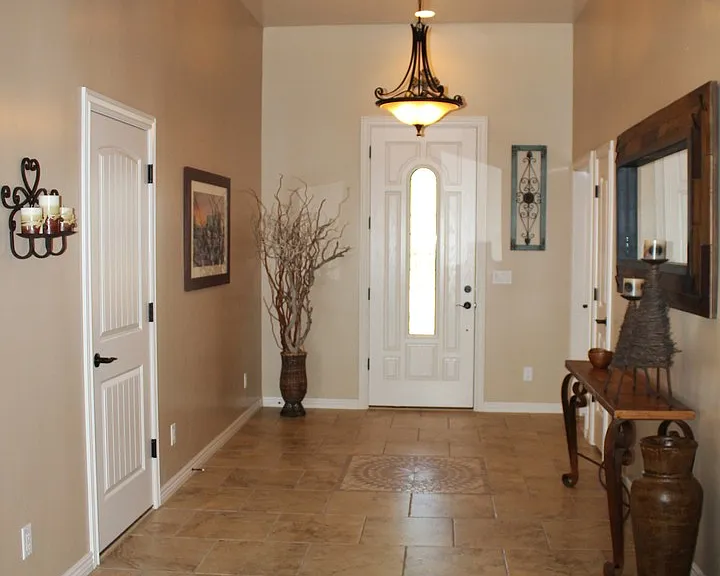 1074 Gleneagles Dr — Photo 4