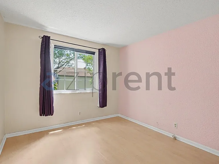 10271 NW 10th Ct — Photo 25