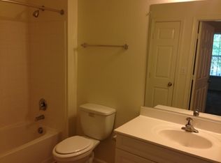 9700 Oakdale Dr APT 303, Rockville, MD 20850