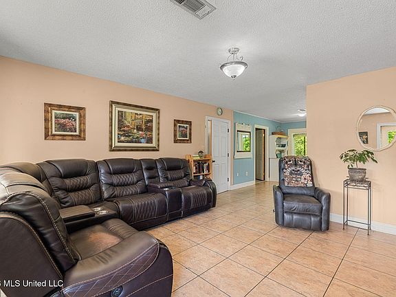 5th image of 274 Beech Rd