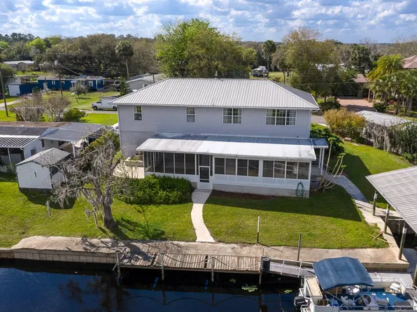 2107 Shady Ln, Geneva, FL 32732