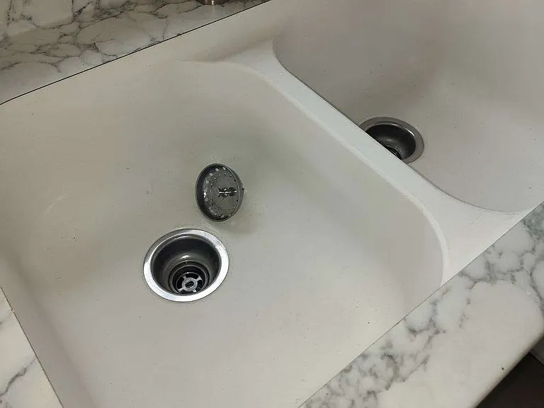 KITCHEN SINK