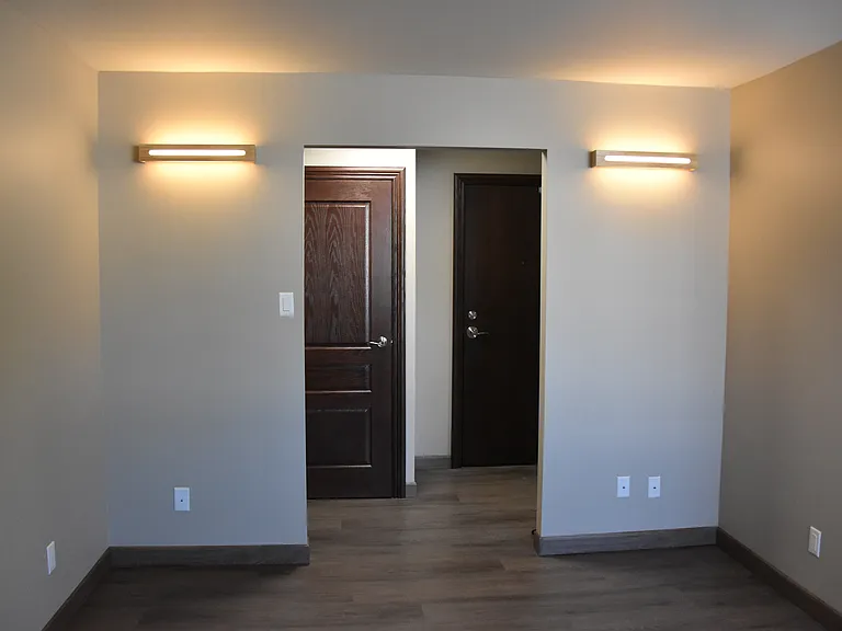 1035 Powers St — Photo 10