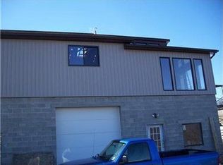 4469 Howes Run Rd, Tarentum, PA 15084