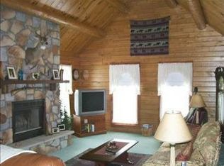 111 Rock Pointe Ln, Latrobe, PA 15650