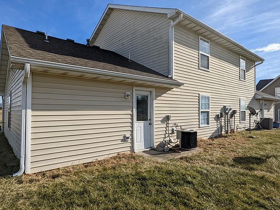 5th image of 5375 Ponderosa St #B