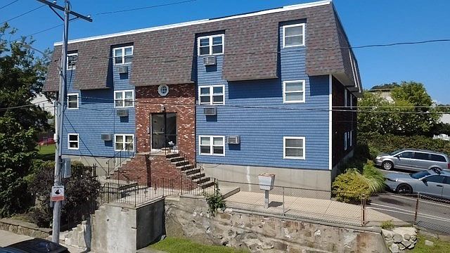 1st image of 464 Bank St APT 5