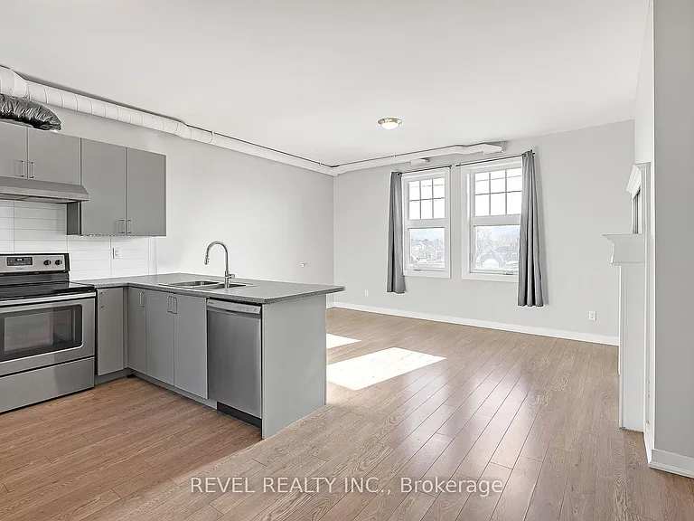 657 Barton St E #302 — Photo 7