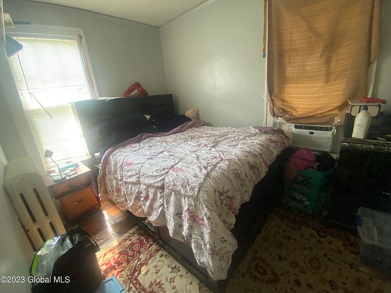 3rd image of 20 Corlear Street