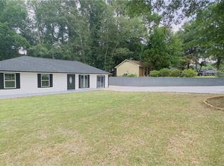 5382 Button Gwinnett Pl, Norcross, GA 30093
