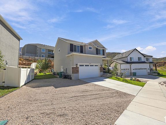 2nd image of 1373 S Raintree Ln