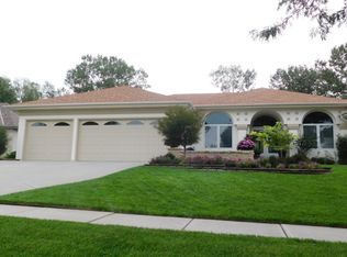 6720 Shadow Ridge Rd, Lincoln, NE 68512