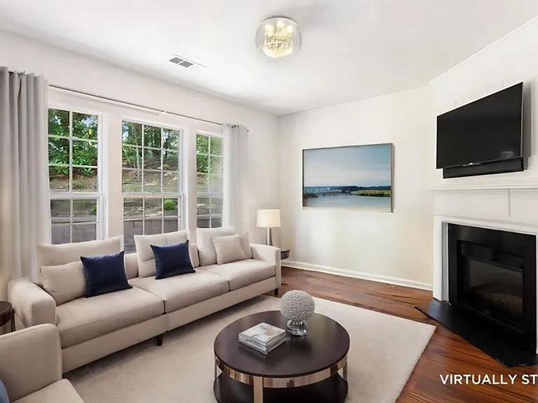 2802 Timbercreek Cir #12 — Photo 6