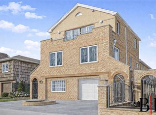 215 Arkansas Dr, Brooklyn, NY