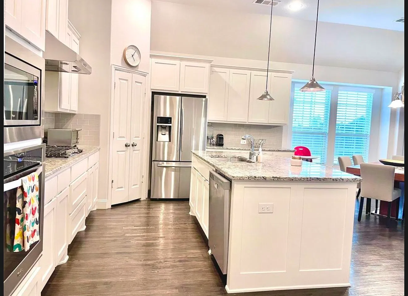 3 bed, 1847 sqft, $3,050 — Photo 3