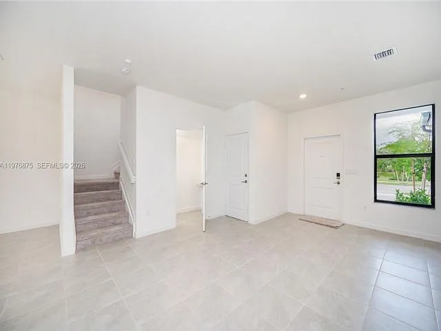264 SW 159th Ter — Photo 13