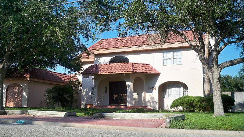 1st image of 3456 Denver Ave