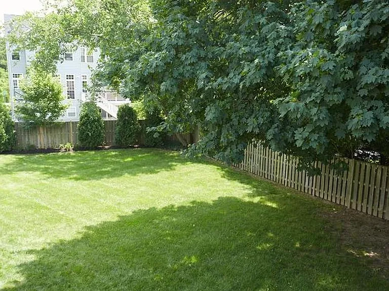 1605 Bayou Ct — Photo 14