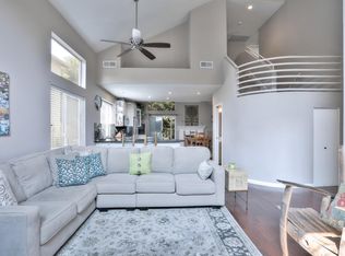 2433 Fallwater Ln, Carmichael, CA 95608